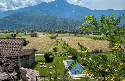 Colico House | Borgo Erbiola Mimosa Rustico Holiday Apartment with Pool