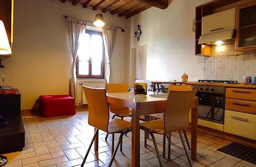 Ponsacco Apartment | Borri Apartment, Trilocale access. con posto auto