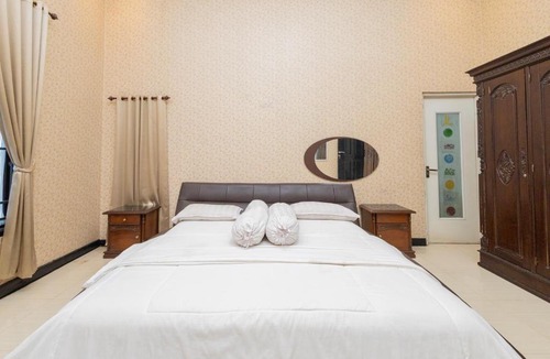 Serang Hotel | Boss Residence Serang Mitra RedDoorz
