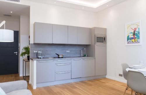Quartier du Port Apartment | Brand New 1 Bdr Place du Pin