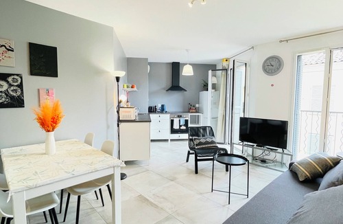 Antibes Old Town Apartment | Brand New 2BR Apartment Old Town Antibes w/Parking