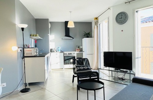 Antibes Old Town Apartment | Brand New 2BR Apartment Old Town Antibes w/Parking
