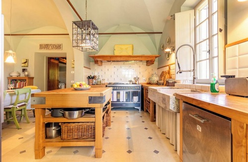 Florence Villa | Breathtaking Villa with stunning pool on the hills overlooking Florence