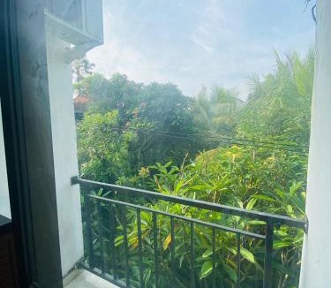 Kedewatan House | Breezy Guest House