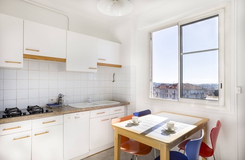 Carnot Apartment | Bright, 63m², panoramic view of city and sea. Garage