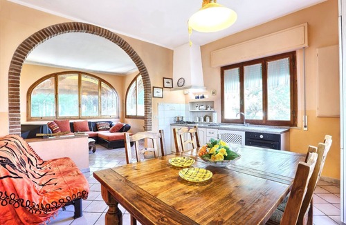Mazzanta Apartment | Bright and wide apartment only 100 mt from the sea