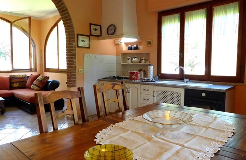 Mazzanta Apartment | Bright and wide apartment only 100 mt from the sea