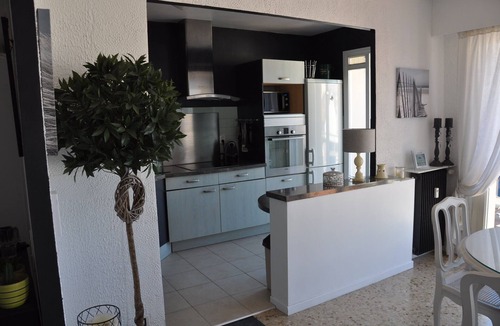 La Bocca Apartment | Bright Cannes F3 at 5mn beach 2 mn shops garage appt 2 ch 1 Sdb 4 pers 76m2