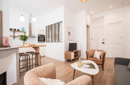 Le Suquet Apartment | Bright Modern Apartment In Charming Cannes Old Town Near The Palais Des Festival