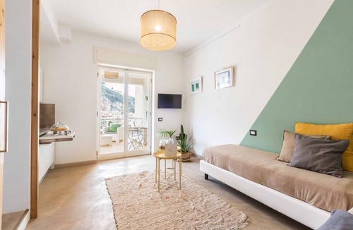 Sorrento Historic Centre Apartment | Bright&Modern in the heart of Sorrento's Old Town