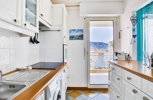 Prado - Republique Apartment | Bright One BDRM Apartment A/C-Swimming Pool/Congress by Olidesi