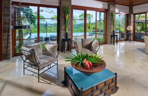 Samplangan Villa | Bukit Naga Villa