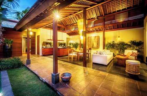 Umalas Villa | Bumbak Alamanda by Fantasia Villas