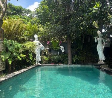 Kutuh Kaja Villa | Bumbung Sari Villa