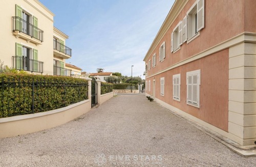 Cap-Ferrat Apartment | by Five Stars Holiday House