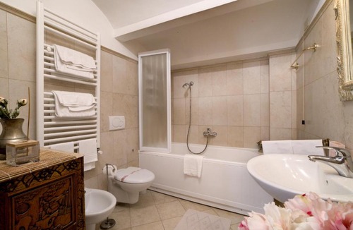 Santa Croce Bed & Breakfast | Ca' della Corte