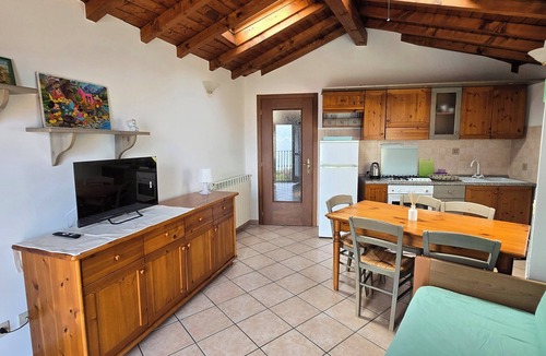 Maccagno Apartment | Casa Nadia: Modern apartment with balcony, mountain view and private parking
