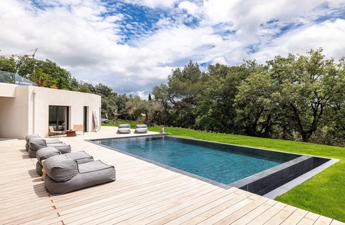 La Grand-Chile House | CALIFORNIAN VILLA IN GATED COMMUNITY