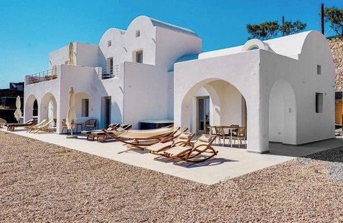 Pyrgos Villa | Calistina Villa, Sea View & Private Jacuzzi Bliss