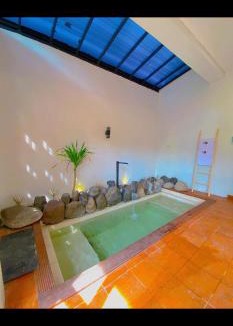 Banjarasri Bed & Breakfast | Calma La Barka Resort by Raminten