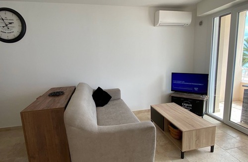 Le Suquet Apartment | Can't Get Closer to Beach