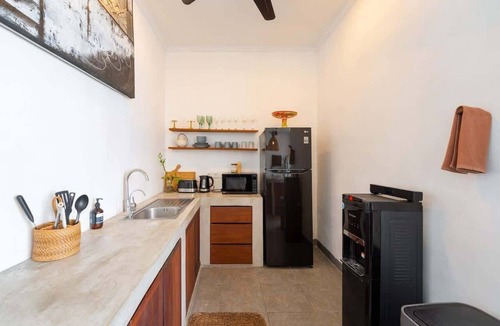 Batu Bolong House | Canggu Villa Private Pool Close to Beaches & Cafes
