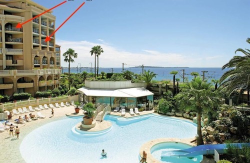 Cannes La Bocca Apartment | Cannes holiday apartment 606 with balcony, sea view, A/C and parking