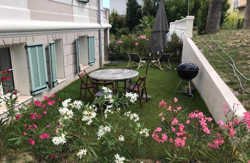 Carnot Apartment | Cannes 2 pieces de 49 m2 ,piscine. Jardin privatif