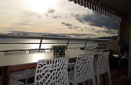 Le Suquet Apartment | Cannes - 3 Rooms facing the Midi beaches, 6 people