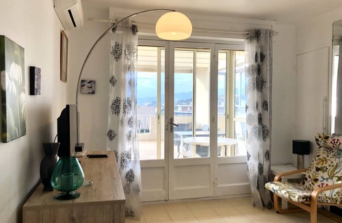 Le Suquet Apartment | CANNES 4persons, sea view and Esterel view, terrace