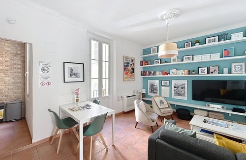 Cannes City Centre Apartment | Cannes: central apartment, lively area near beaches