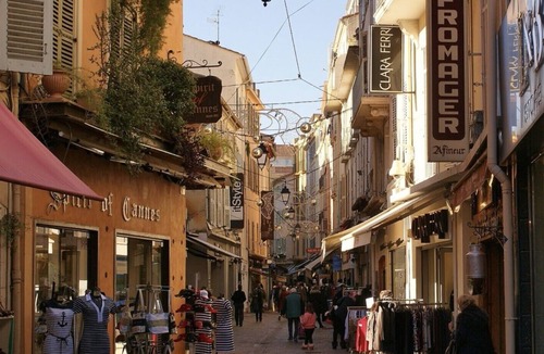 Cannes City Centre Apartment | Cannes: Charming apartment 1 bedroom in the city center, 1 minute away