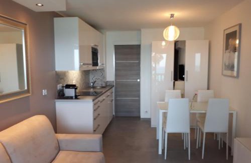 La Bocca Apartment | Cannes design vue mer