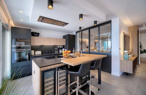Villeneuve Loubet Beach Apartment | Cannes Luxury Rental - Stunning sea front apartment