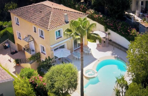 California - Pezou Villa | Cannes Villa center pool spa classified