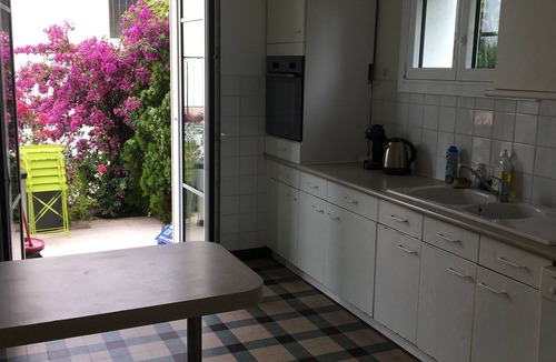 La Croix des Gardes House | CANNES VILLA SWIMMING POOL, SEA VIEW,15 MN PALAIS DU FESTIVAL,1 MN BEACH ON FOOT
