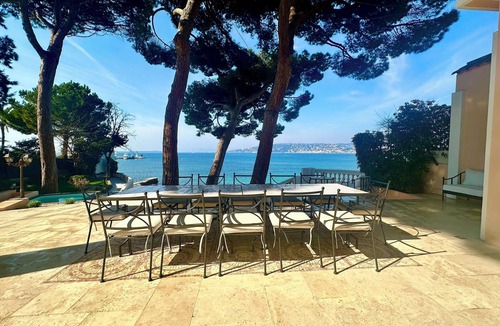 Juan-les-Pins Villa | Cap Antibes Super Villa with direct sea access