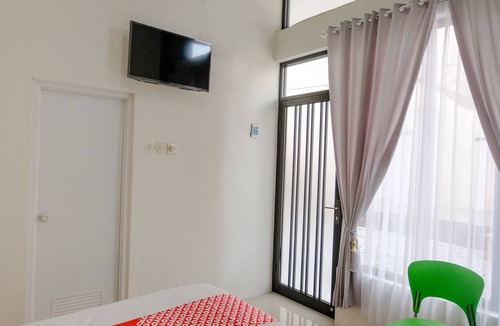 Jember Hotel | Capital O 2798 Semeru Residence Syariah