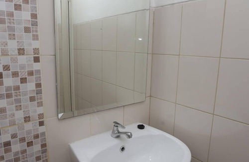 Bekasi Hotel | Capital O Iconic Rooms @ Golden City