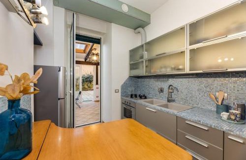 Tuscolano Apartment | capitan's cabine