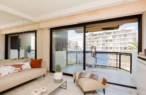 Cannes City Centre Apartment | Carlton area chic 2 bedrooms 2 baths