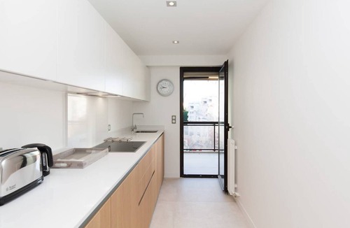 Cannes City Centre Apartment | Carlton area: chic & new 2 beds/2 baths