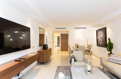 Cannes City Centre Apartment | Carlton area : Luxury & new 2 beds/2 baths