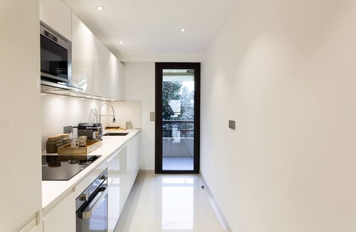 Cannes City Centre Apartment | Carlton area : Luxury & new 2 beds/2 baths