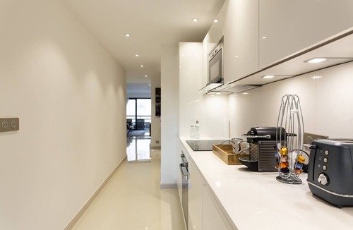 Cannes City Centre Apartment | Carlton area : Luxury & new 2 beds/2 baths