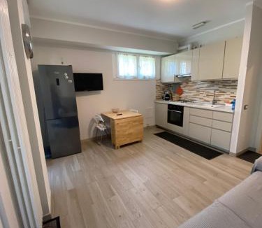 Rozzano Apartment | Casa Angelina -Humanitas- Forum Assago-private Parking