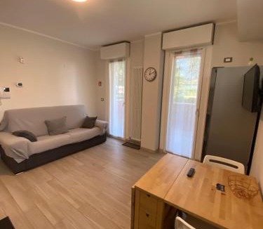 Rozzano Apartment | Casa Angelina -Humanitas- Forum Assago-private Parking