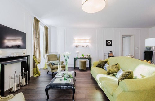 Lucca Historical Center Apartment | Casa Antonia Luxury 2 Bedrooms Apartment