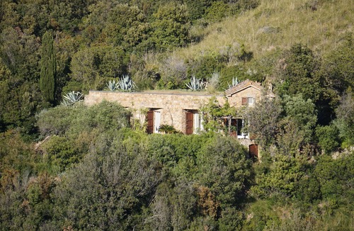 Rio nell'Elba House | Casa dei Gabbiani, immersed in the Mediterranean scrub