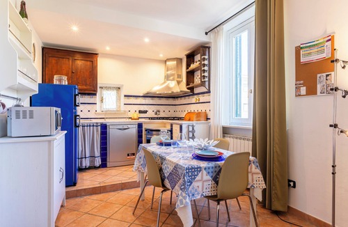 Livorno Apartment | Casa Ginevra - 3 Minutes Walk from the Sea